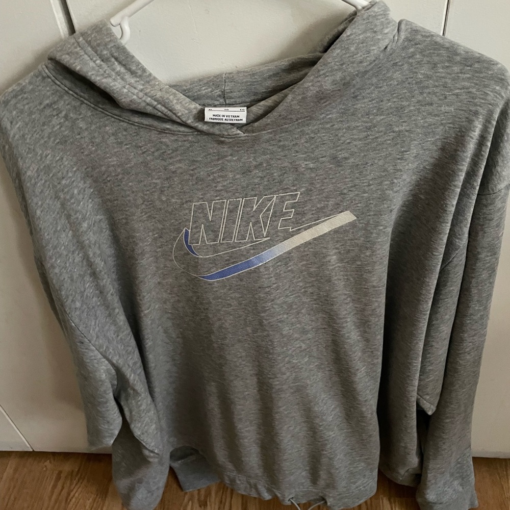 Nike Heather Gray Sweatshirt